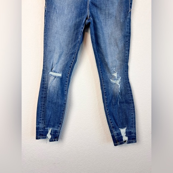 Good American Good Waist Crop Jeans Size 8/29 - Picture 3 of 12